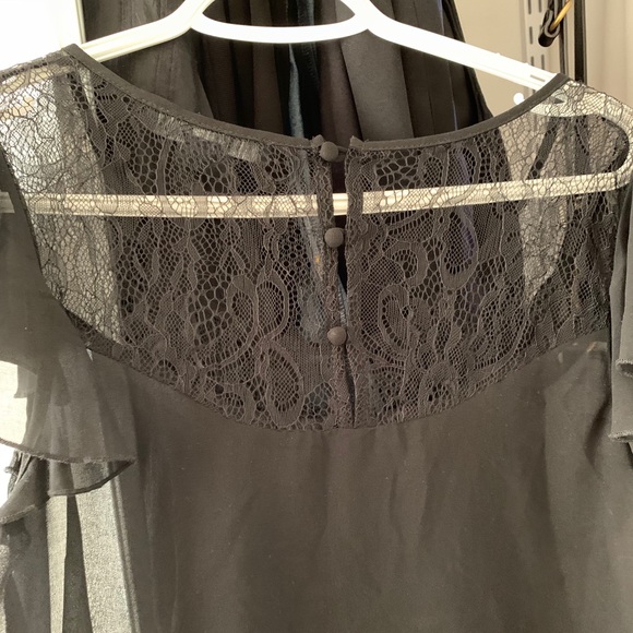 🌷Forever 21 Sheer & Lace Black Blouse - Picture 4 of 4